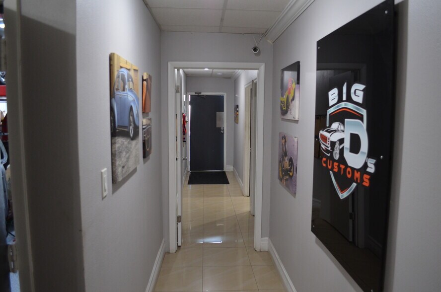 More Photos Of 5349-5371 N Nob Hill Rd, Sunrise Office For Sale