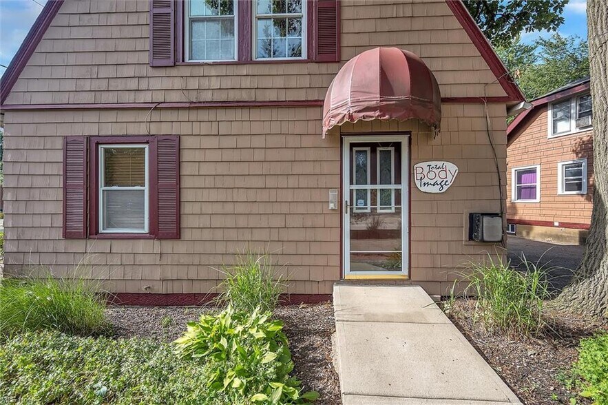 More Photos Of 7285 Center St, Mentor Office Residential For Sale