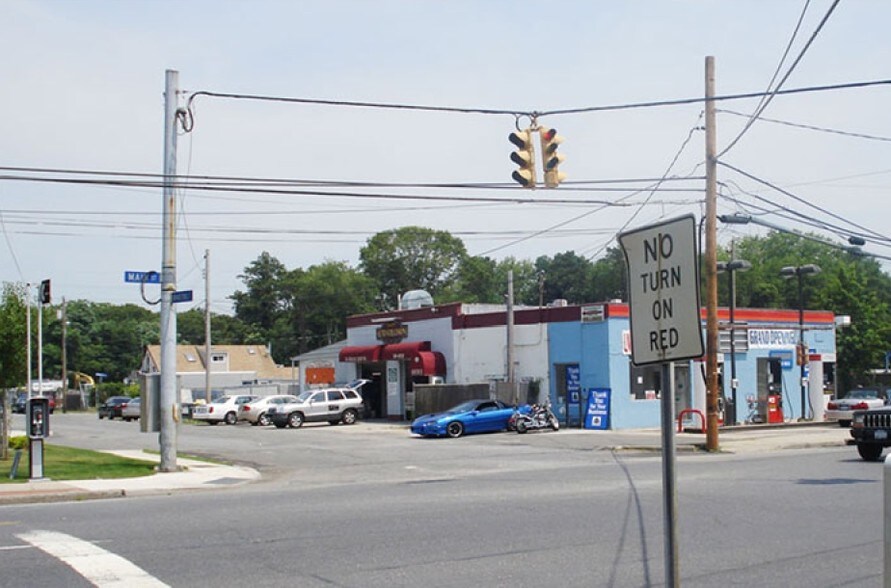 More Photos Of 1535 Montauk Hwy, Oakdale Auto Repair For Lease