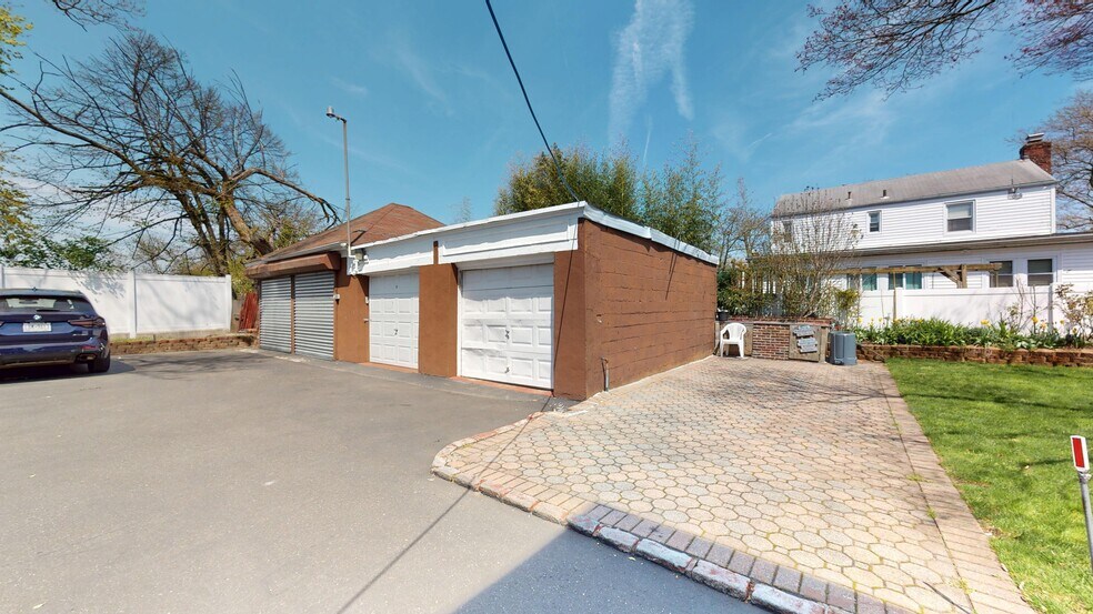 More Photos Of 3108 Healy Ave, Far Rockaway Apartments For Sale