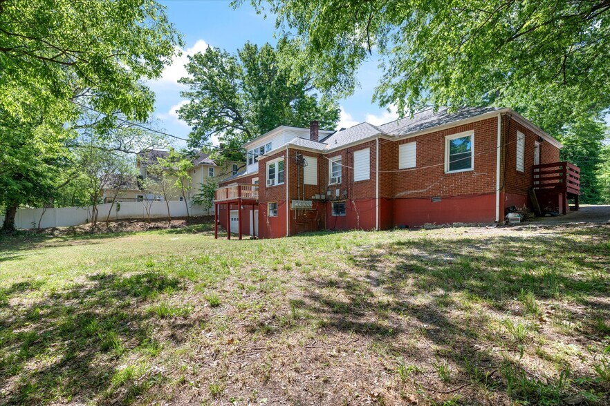 More Photos Of 419 Belmont Ave, Shelbyville Multifamily For Sale