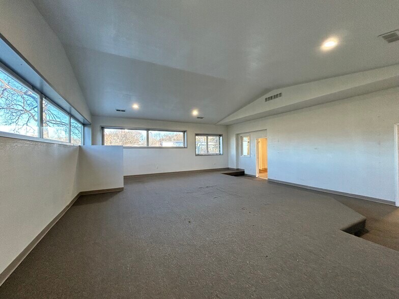 More Photos Of 7755 Stadium Dr, Kalamazoo Warehouse For Sale