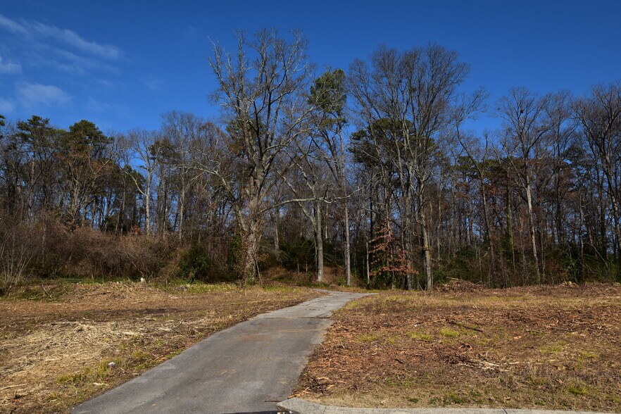 More Photos Of 525-527 S Tibbs Rd, Dalton Land For Sale