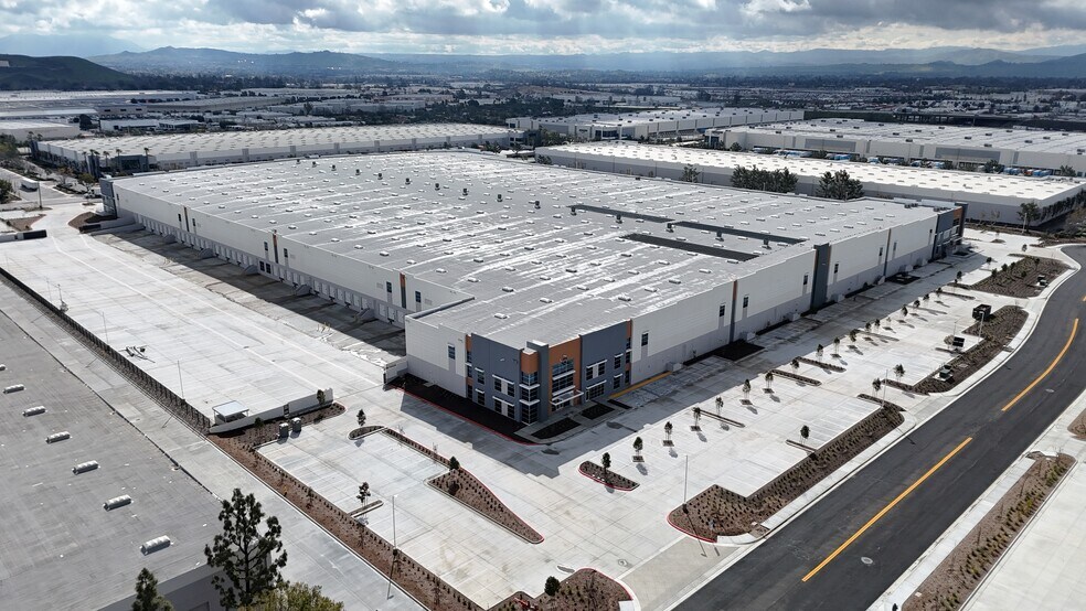 More Photos Of 3412 Manitou Ct, Jurupa Valley Distribution For Lease