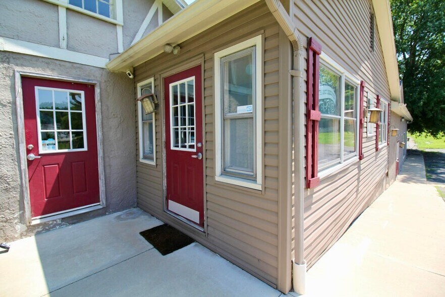 More Photos Of 1805 Columbus Rd, Granville Specialty For Sale