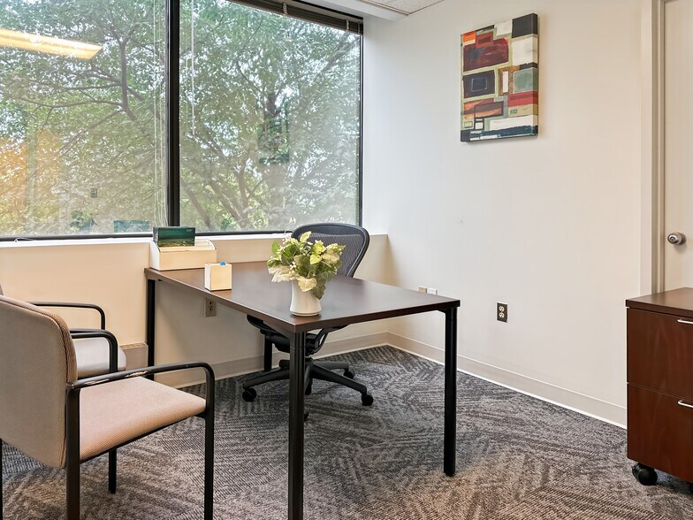 More Photos Of 10440 Little Patuxent Pky, Columbia Coworking Space