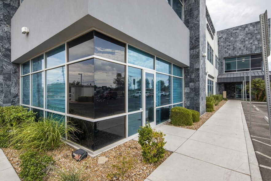More Photos Of 1900 N Nellis Blvd, Las Vegas Medical For Lease