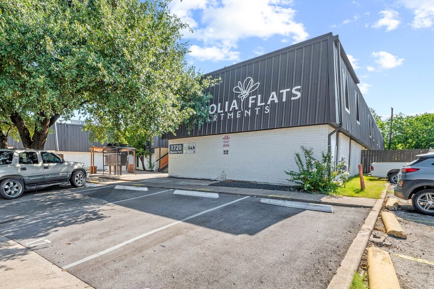 More Photos Of 1720 Wooten Park Dr, Austin Apartments For Sale