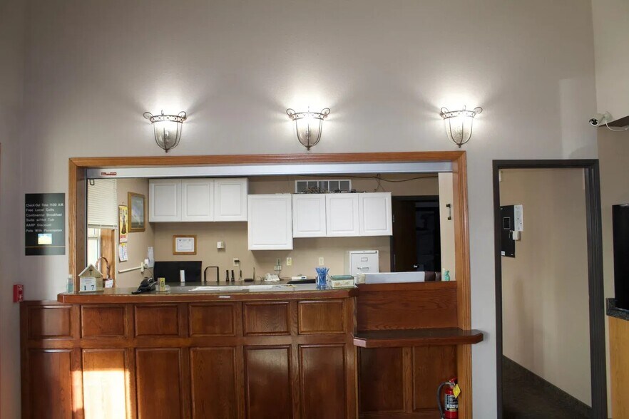 More Photos Of 288 US Highway 14 W, De Smet Hotel For Sale
