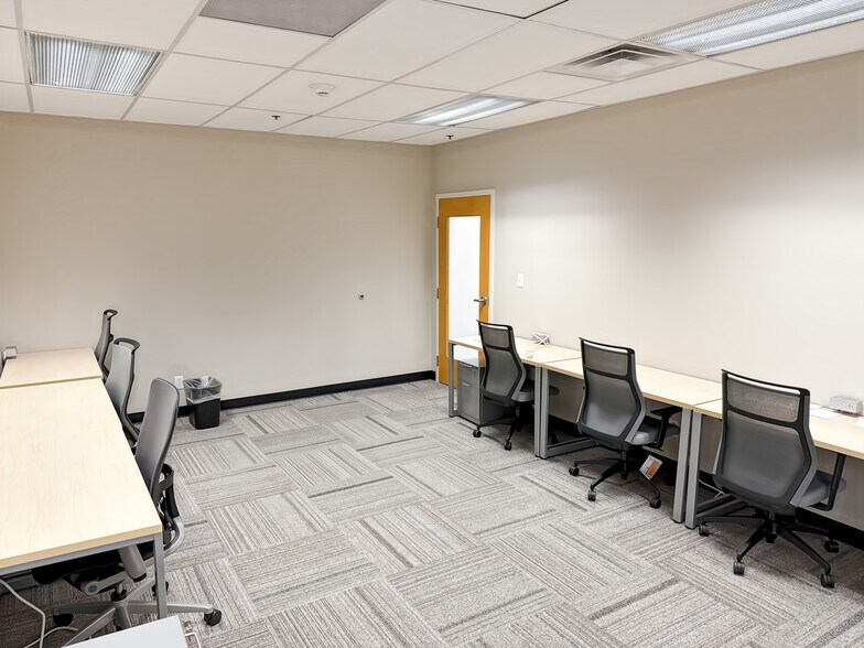 More Photos Of 401 New Karner Rd, Albany Coworking Space