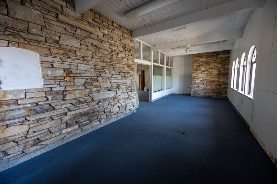 More Photos Of 150 E 1st St, Tustin Schools For Sale