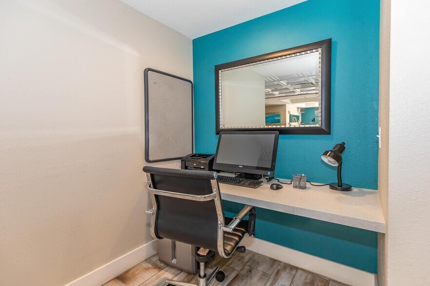 More Photos Of 1027 Washington Ave, Golden Apartments For Lease