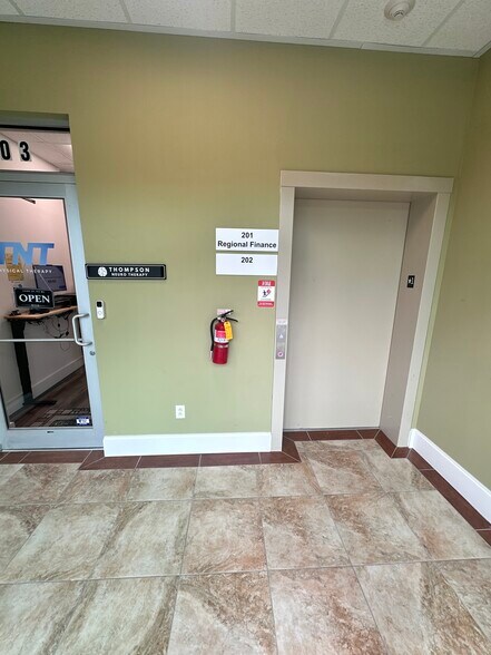 More Photos Of 1904 Savannah Hwy, Charleston Medical For Lease