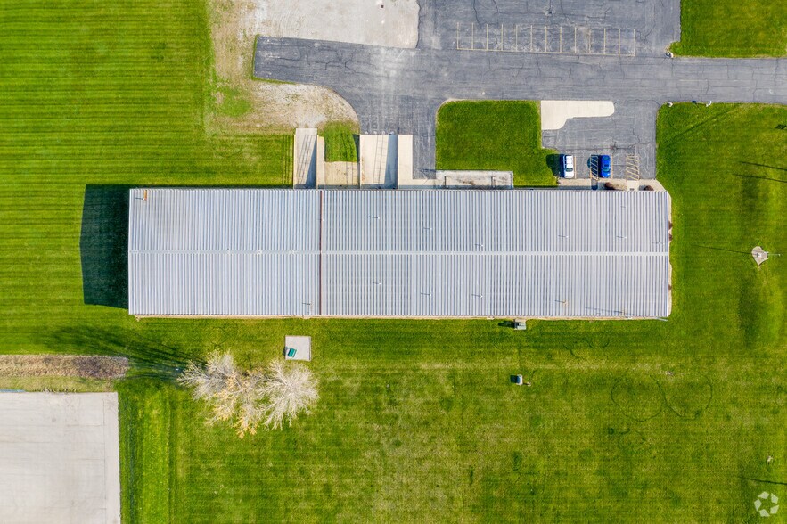 More Photos Of 120 Bentley Ct, Findlay Warehouse For Lease