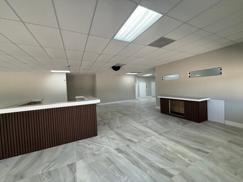 More Photos Of 6350 Bayshore Rd, North Fort Myers Freestanding For Sale