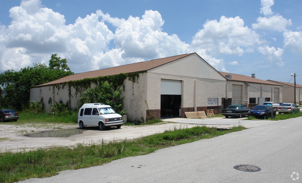 More Photos Of 7734 Industrial Rd, Melbourne Warehouse For Lease