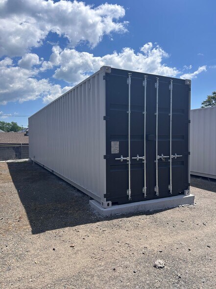 More Photos Of 99 Parry St, Luzerne Warehouse For Lease