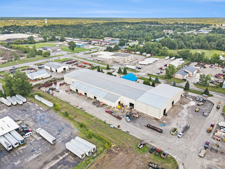 More Photos Of 4072 Flint Asphalt Dr, Burton Distribution For Sale