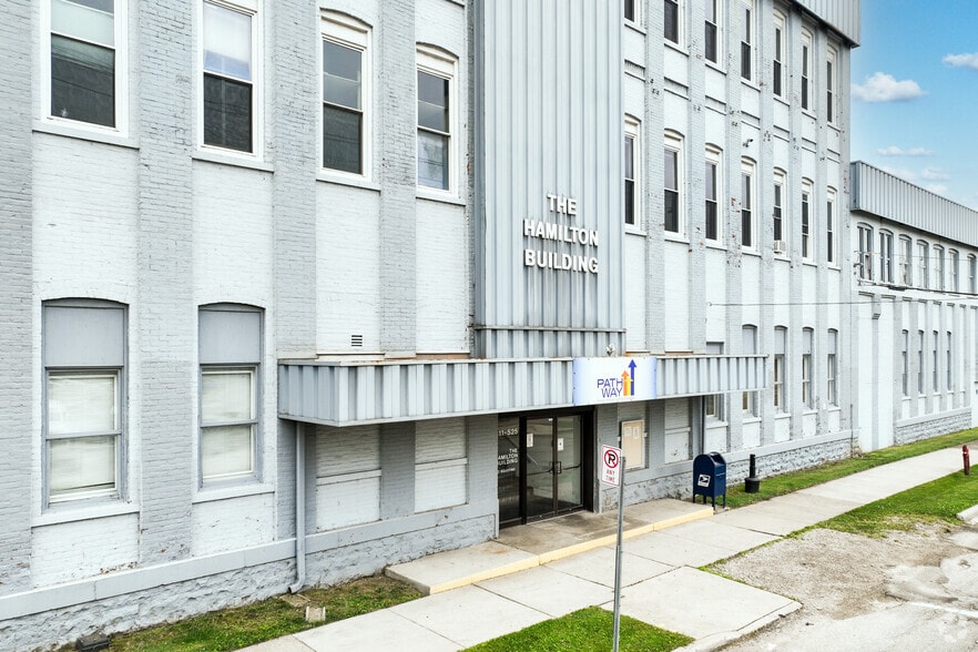 More Photos Of 502 Hamilton St, Toledo Light Distribution For Sale