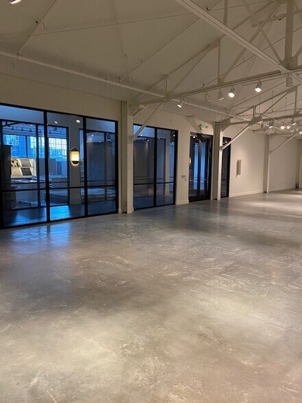 More Photos Of 111 Rhode Island St, San Francisco Showroom For Lease