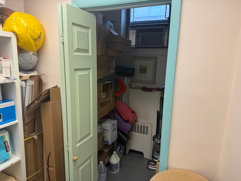 More Photos Of 37-31 149th St, Flushing Apartments For Sale