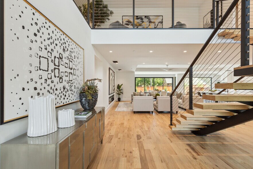 More Photos Of 615 Brewer Rd, Southlake Specialty For Sale