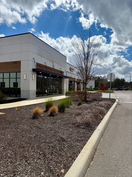 More Photos Of 5628 Circa Fishhawk Blvd, Lithia General Retail For Lease
