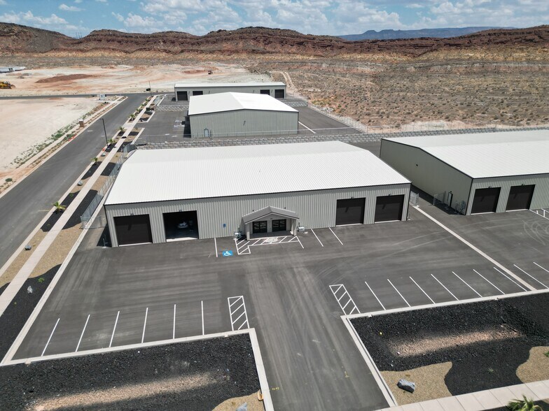 More Photos Of 975 S. 5600 W., Hurricane Unknown For Lease