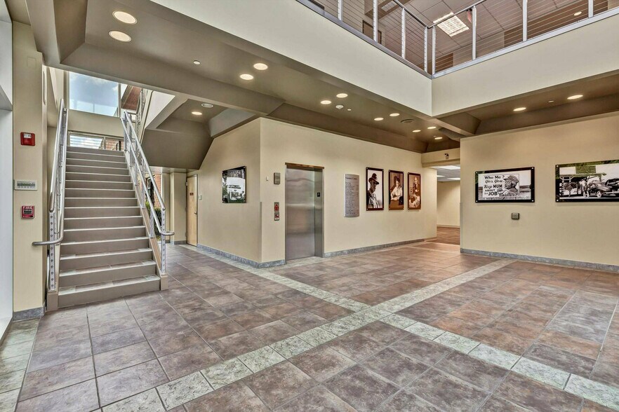 More Photos Of 575 Oak Ridge Tpke, Oak Ridge Medical For Sale