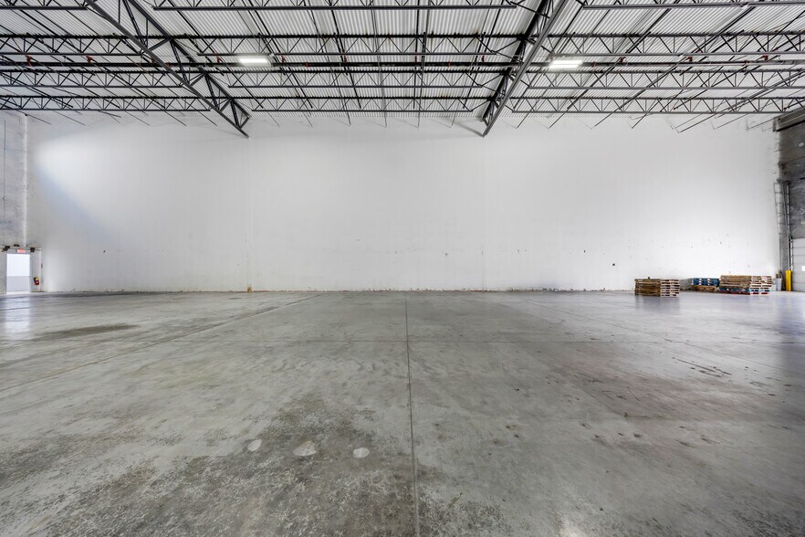 More Photos Of 14001 NW 112th Ave, Hialeah Gardens Warehouse For Lease