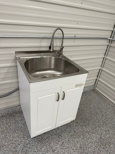 More Photos Of 1931 Liggett Rd, Castle Rock Self Storage For Sale