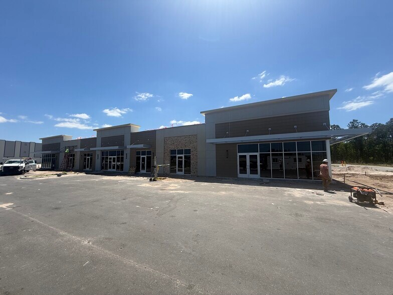 Primary Photo Of 17-92 U.S. Hwy @ Kinney Harmon Road, Davenport Unknown For Lease