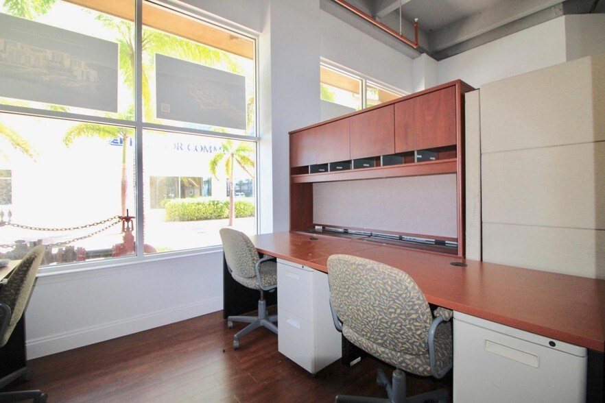 More Photos Of 120-140 S Indian River Dr, Fort Pierce Coworking Space