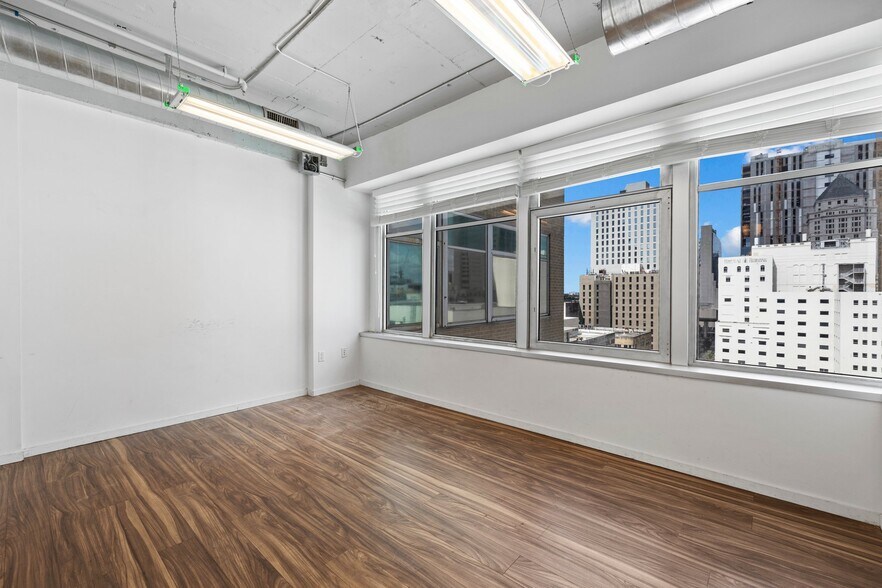More Photos Of 14 NE 1st Ave, Miami Office For Sale