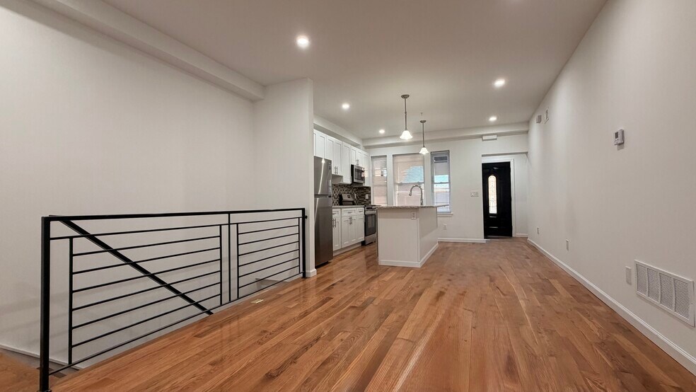 More Photos Of 5352 Cedar Ave, Philadelphia Apartments For Sale