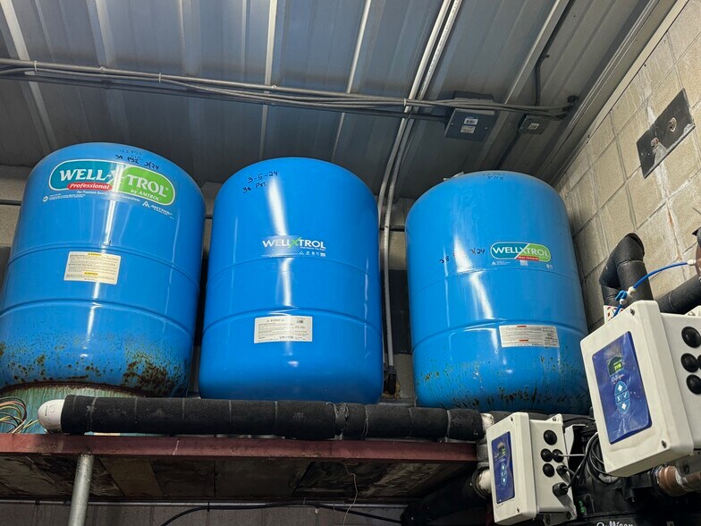 More Photos Of 7167 Houghton Lake Dr, Houghton Lake Carwash For Sale