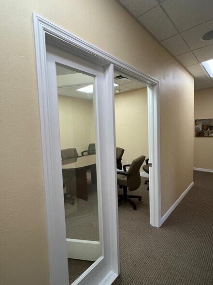 More Photos Of 1314 E Venice Ave, Venice Medical For Sale