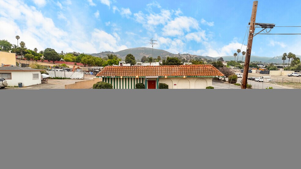 More Photos Of 1825 E Vista Way, Vista Restaurant For Sale
