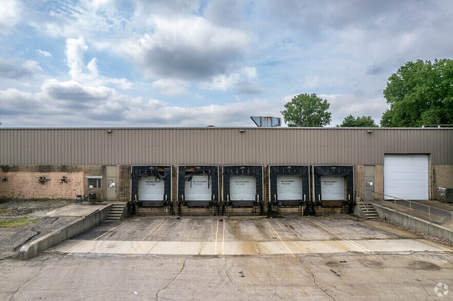 More Photos Of 5454 Alkire Rd, Columbus Warehouse For Sale
