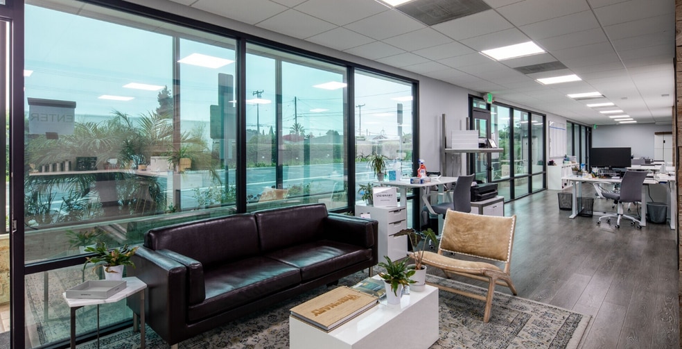 More Photos Of 18093 Prairie Ave, Torrance Office For Sale