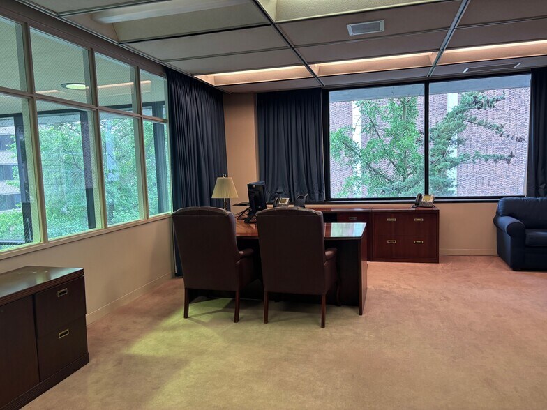 More Photos Of 231-235 N 2nd St, Harrisburg Office For Sale
