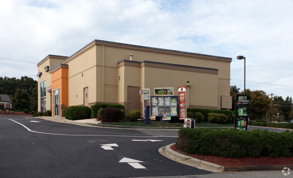 More Photos Of 5705 Inman Rd, Greensboro Freestanding For Lease