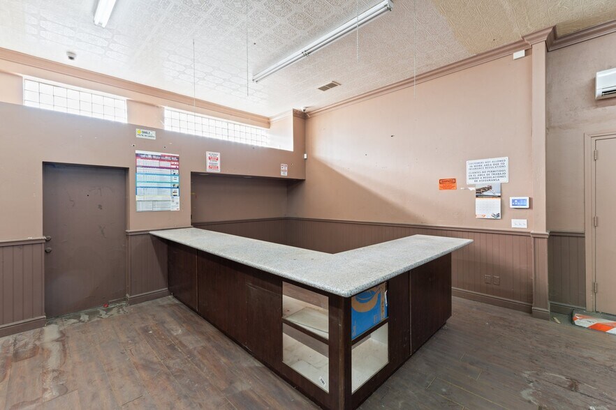 More Photos Of 1100 N Fresno St, Fresno Service For Sale