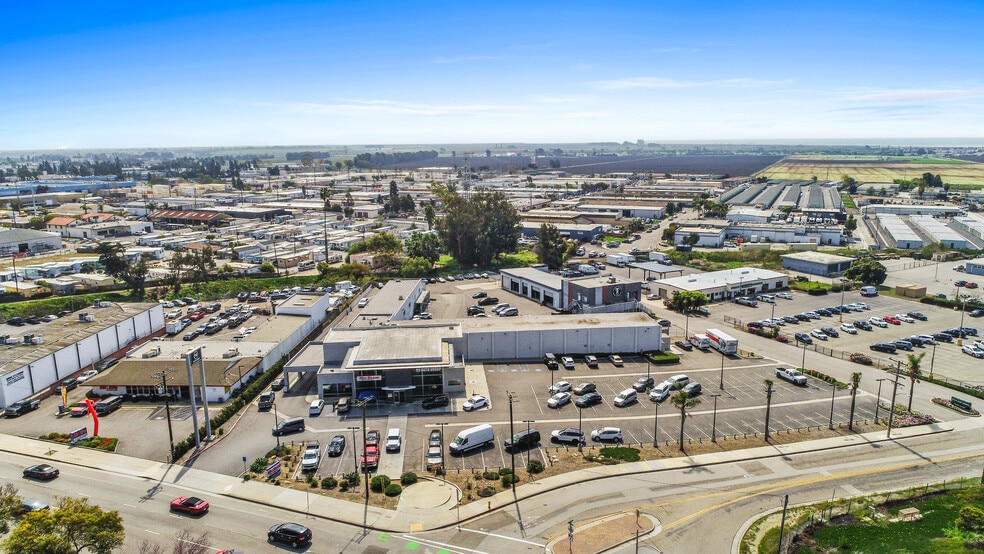 More Photos Of 3650 E Main St, Ventura Auto Dealership For Lease