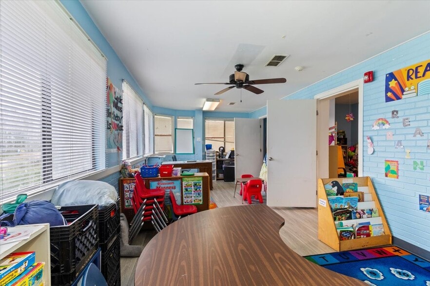 More Photos Of 2365 County Line Rd, Atlanta Daycare Center For Sale