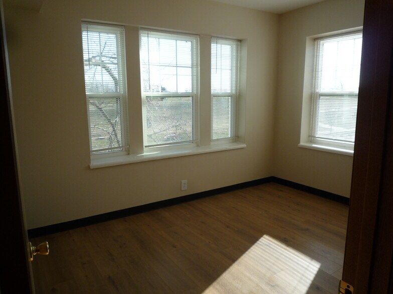 More Photos Of 4400 W Florissant Ave, Saint Louis Apartments For Sale