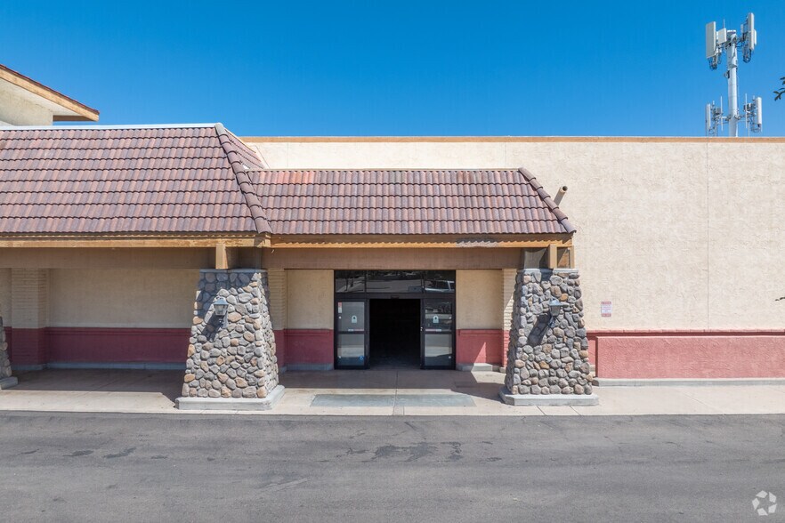 More Photos Of 5130 W Peoria Ave, Glendale Supermarket For Sale