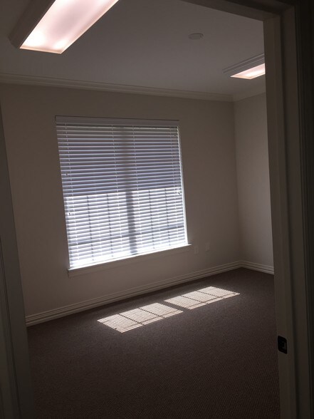 More Photos Of 8951 Collin McKinney Pky, McKinney Medical For Sale