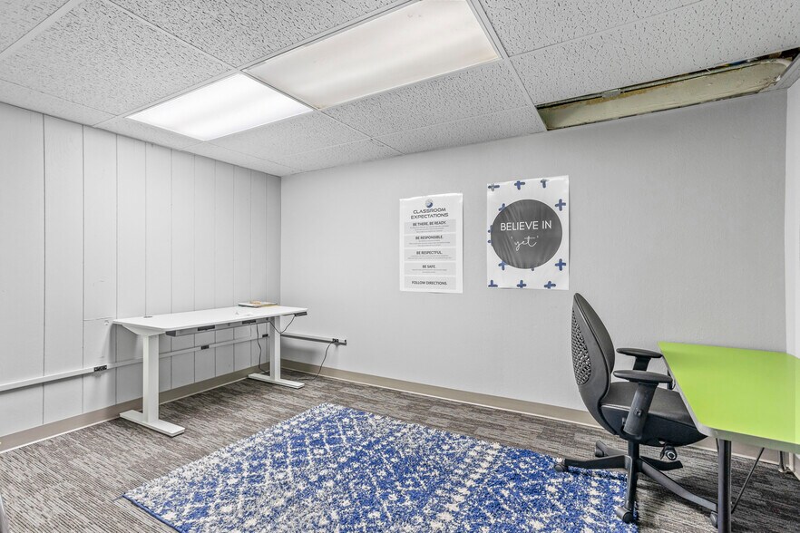 More Photos Of 611 W Columbia St, Pasco Office For Sale