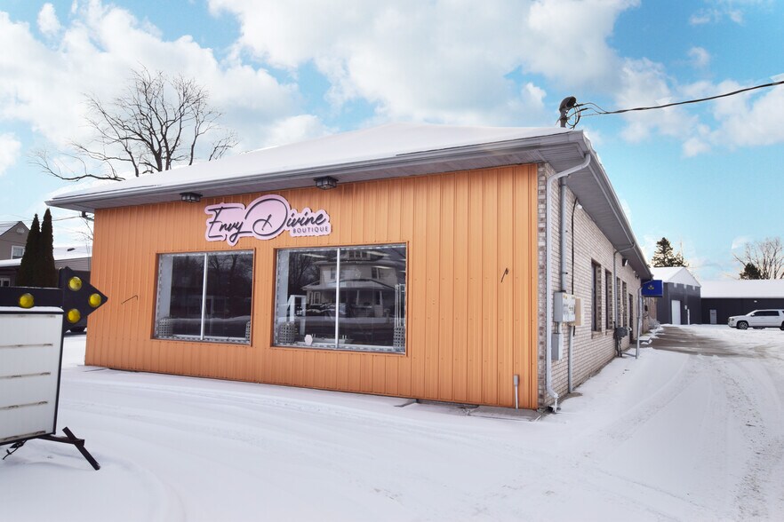 More Photos Of 5488 Richfield Rd, Flint Warehouse For Sale